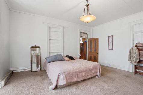 202 N West Street Sigourney IA 52591