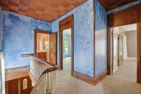 202 N West Street Sigourney IA 52591