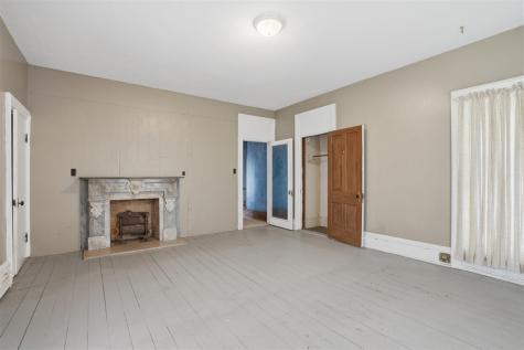 202 N West Street Sigourney IA 52591