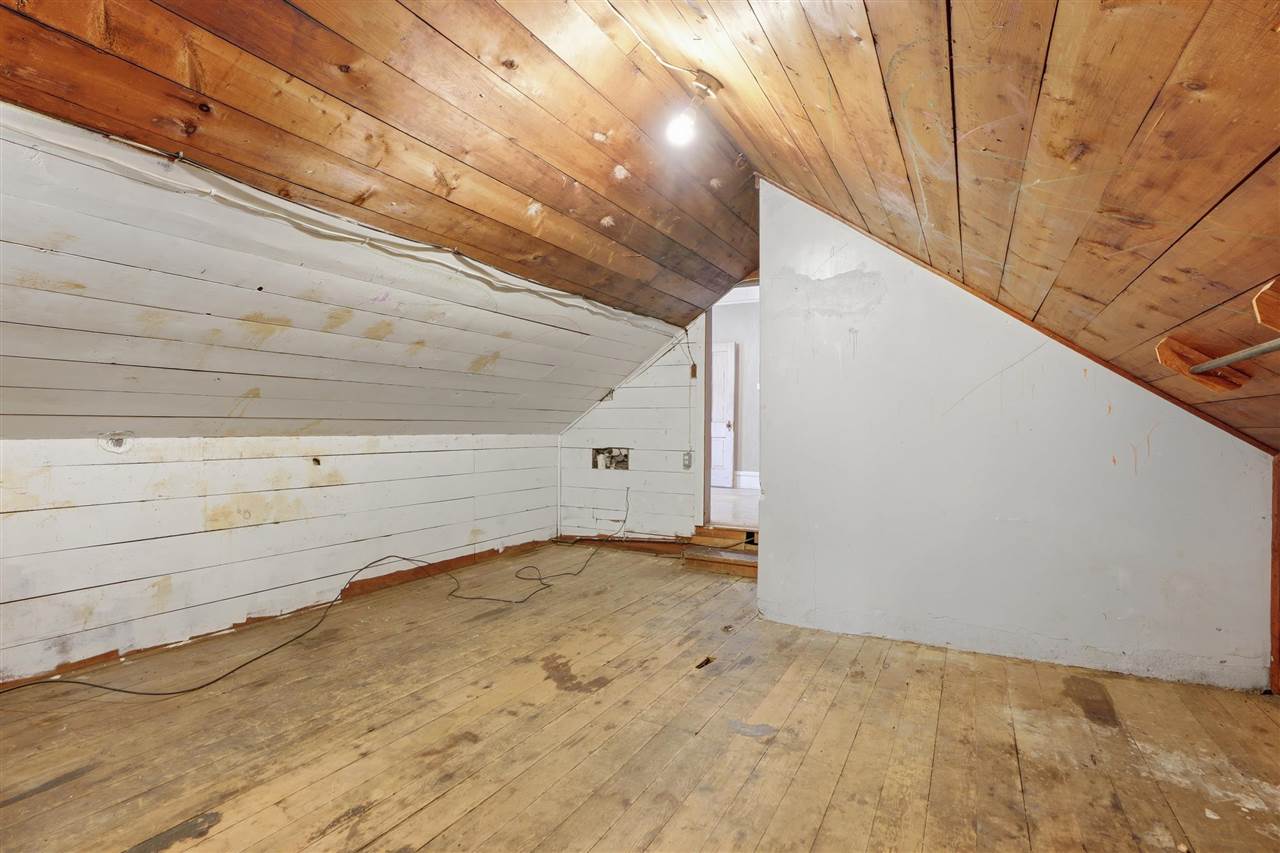 202 N West Street Sigourney IA 52591