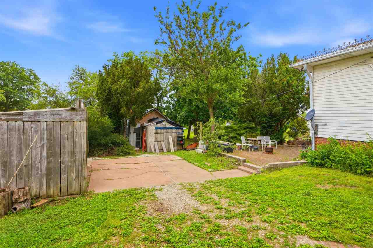 202 N West Street Sigourney IA 52591