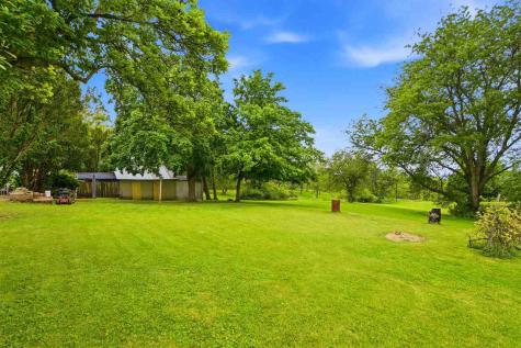 202 N West Street Sigourney IA 52591