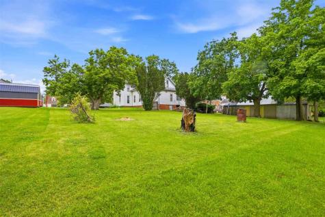 202 N West Street Sigourney IA 52591