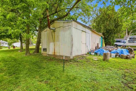 202 N West Street Sigourney IA 52591