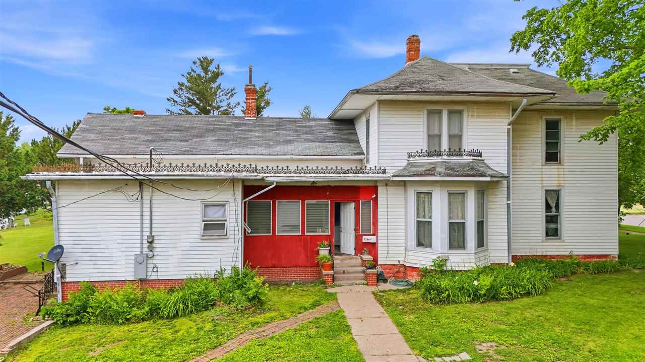 202 N West Street Sigourney IA 52591