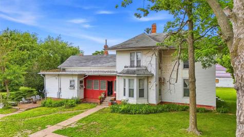 202 N West Street Sigourney IA 52591