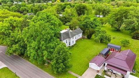 202 N West Street Sigourney IA 52591