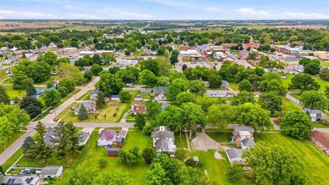 202 N West Street Sigourney IA 52591