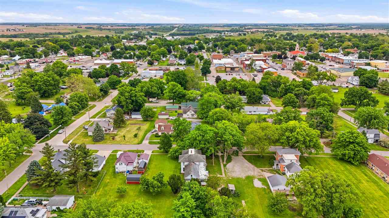 202 N West Street Sigourney IA 52591