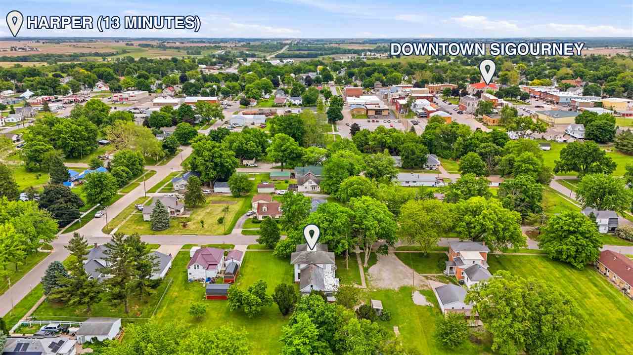 202 N West Street Sigourney IA 52591