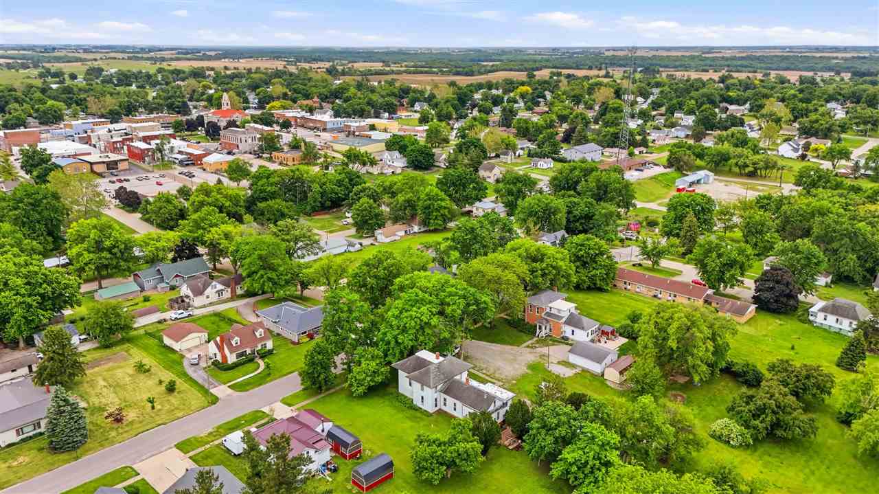 202 N West Street Sigourney IA 52591