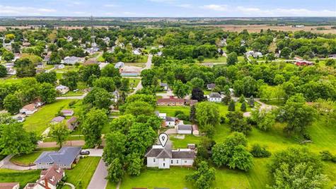 202 N West Street Sigourney IA 52591