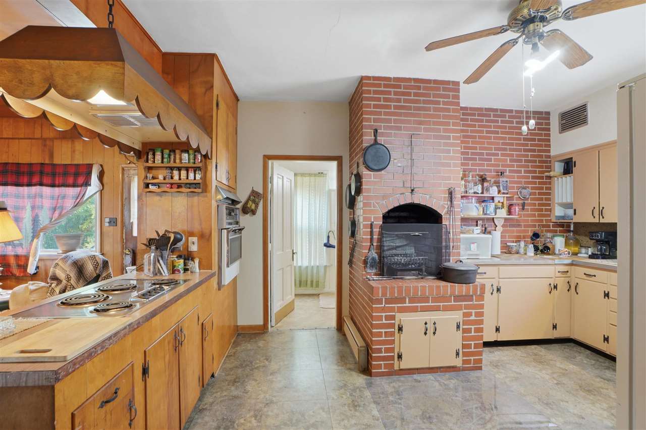 202 N West Street Sigourney IA 52591