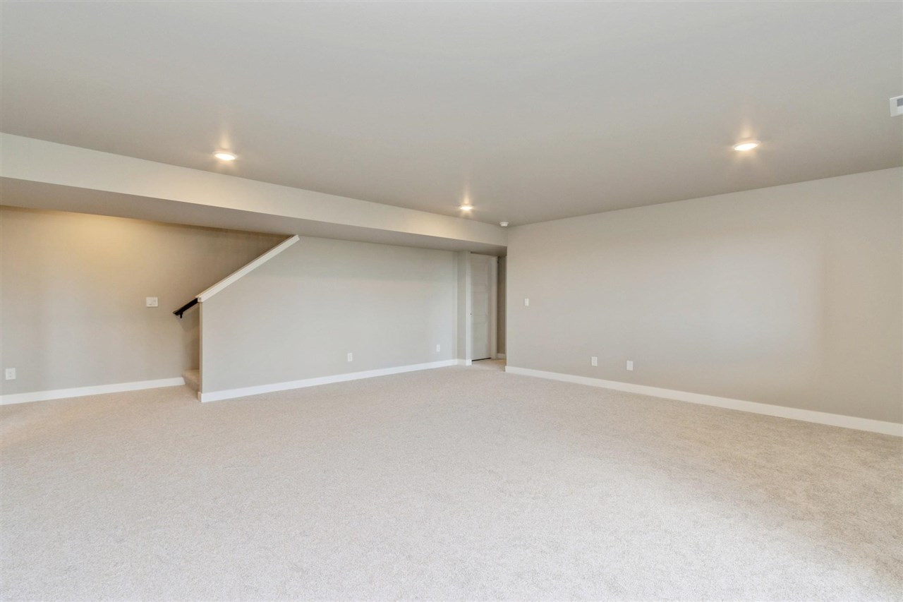 372 Sedona Street Iowa City IA 52246