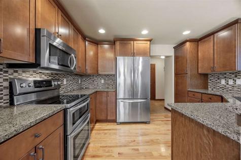 1722 Lake Shore Drive Iowa City IA 52246
