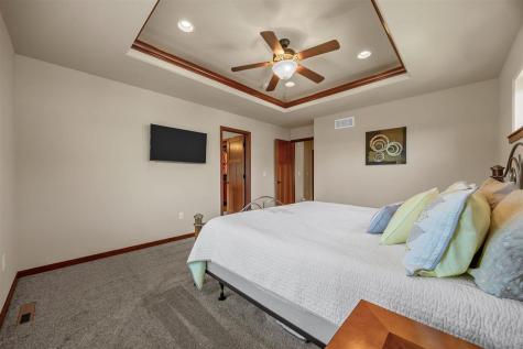 1722 Lake Shore Drive Iowa City IA 52246