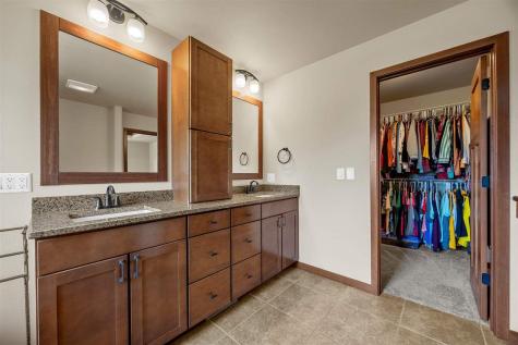 1722 Lake Shore Drive Iowa City IA 52246