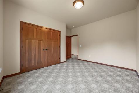 1722 Lake Shore Drive Iowa City IA 52246
