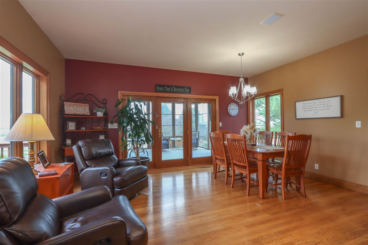 820 S 15th Avenue Washington IA 52353