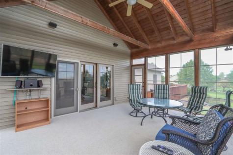 820 S 15th Avenue Washington IA 52353