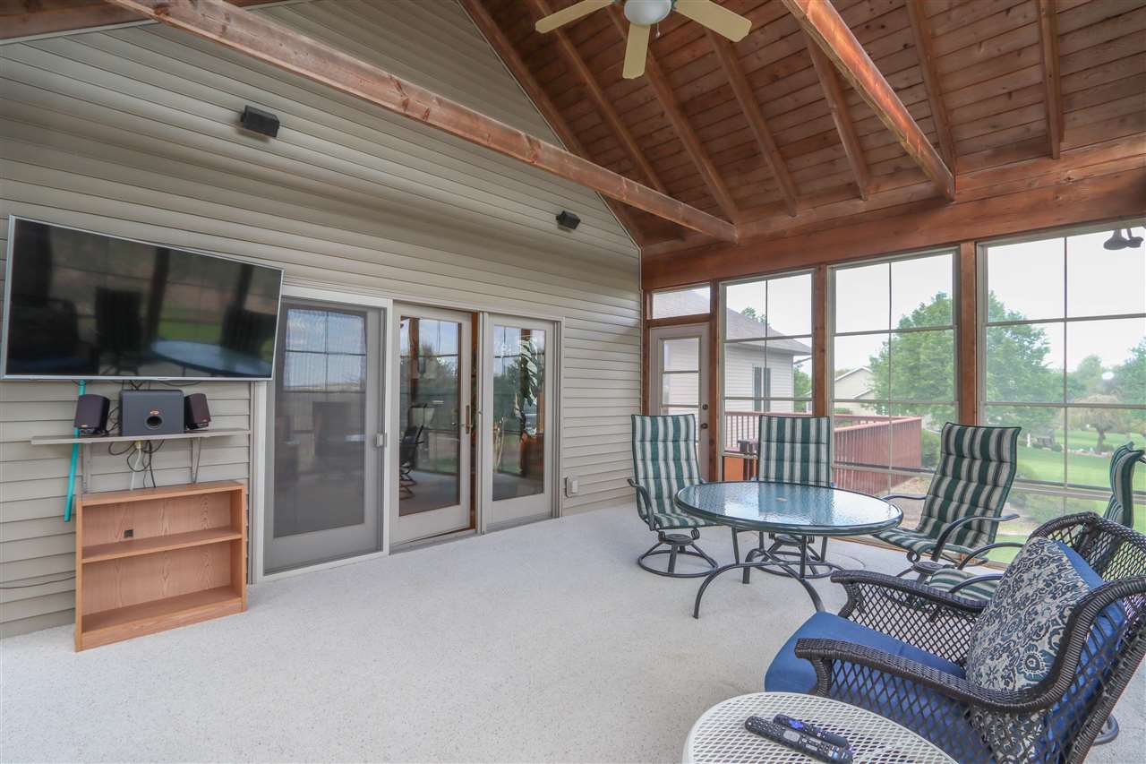 820 S 15th Avenue Washington IA 52353