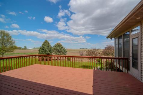 820 S 15th Avenue Washington IA 52353