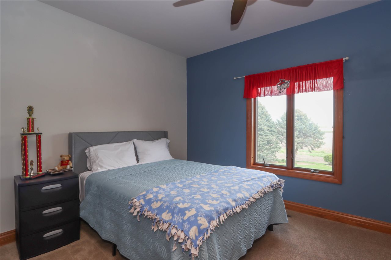 820 S 15th Avenue Washington IA 52353
