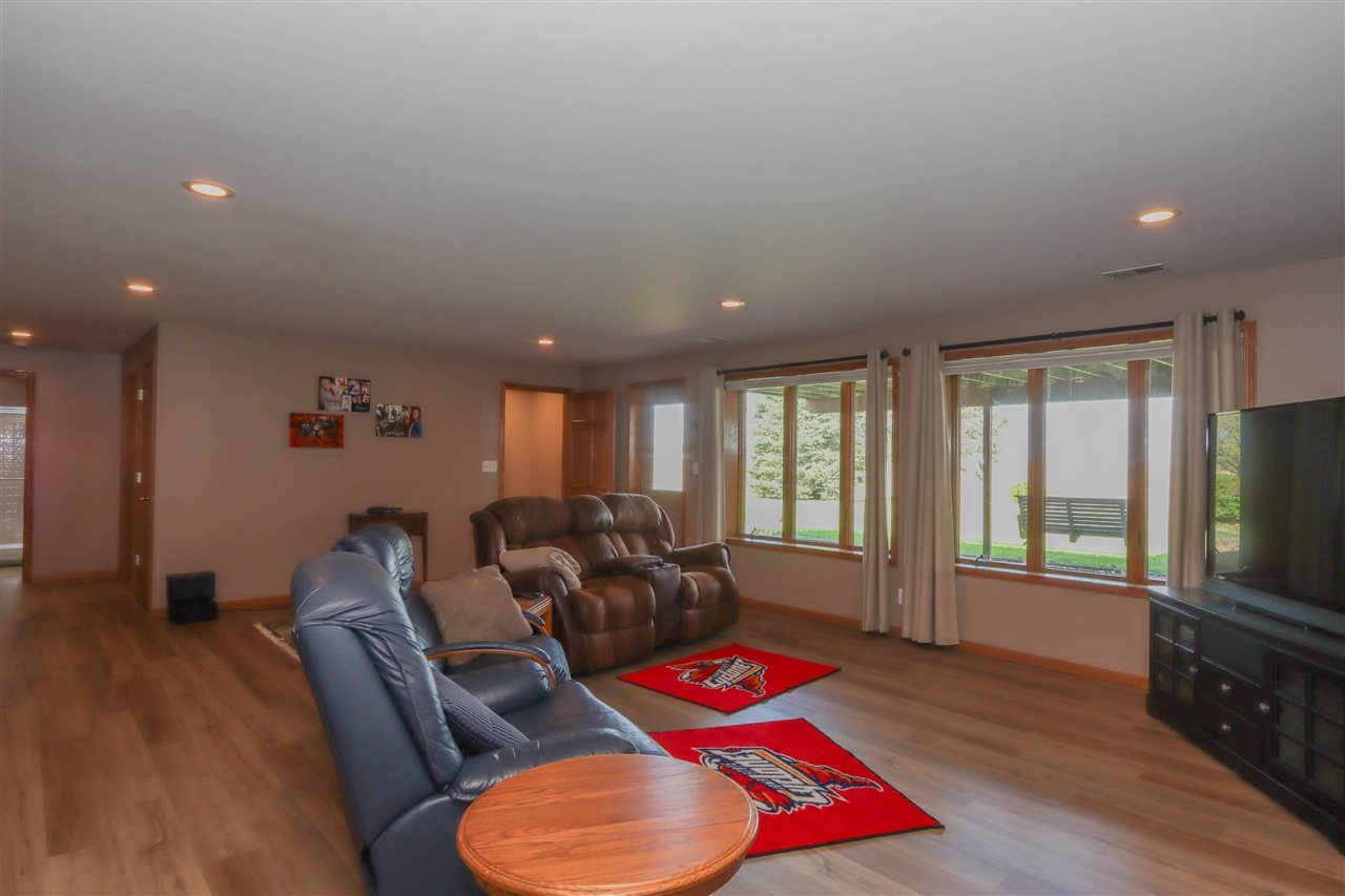 820 S 15th Avenue Washington IA 52353