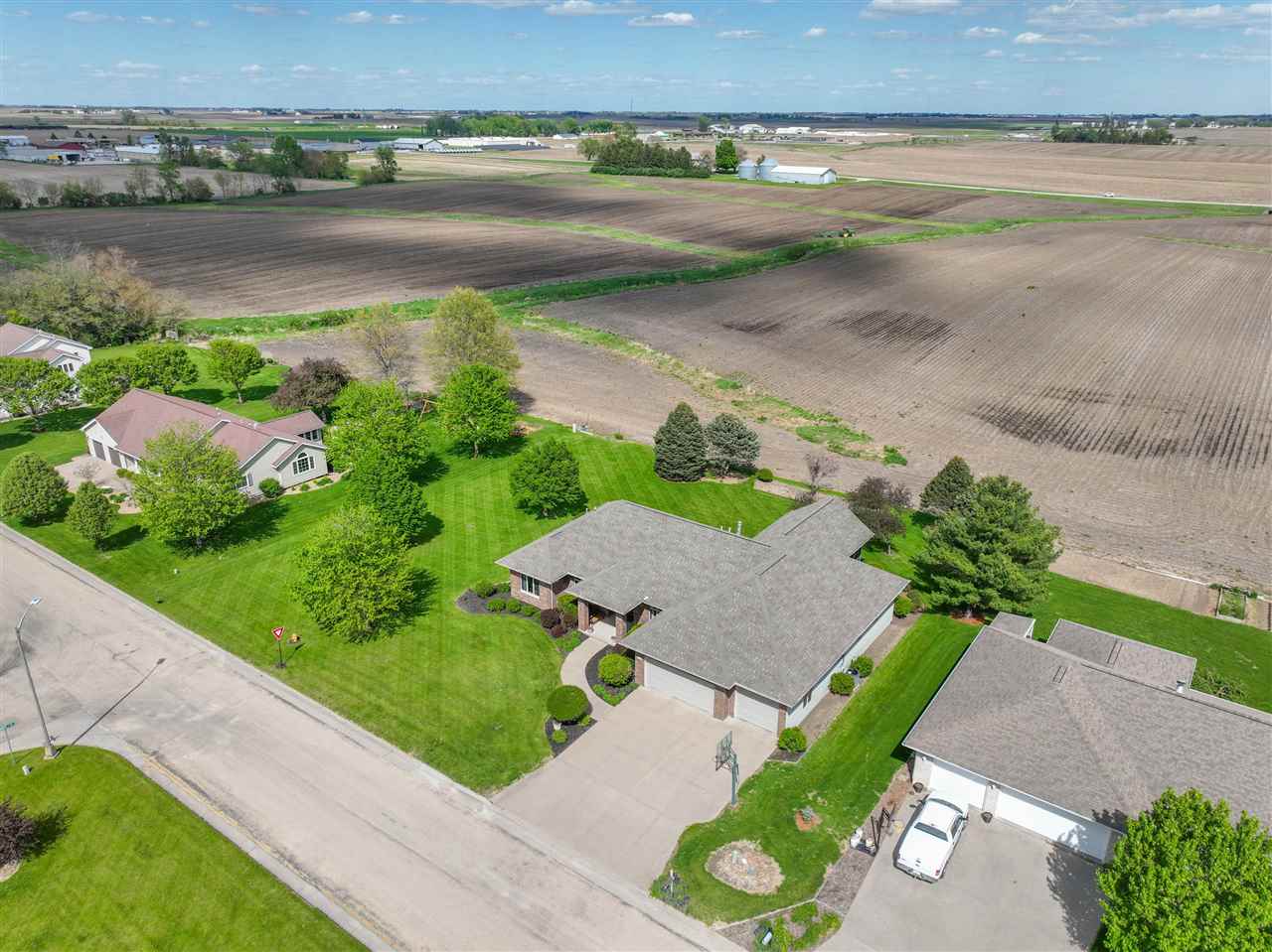 820 S 15th Avenue Washington IA 52353