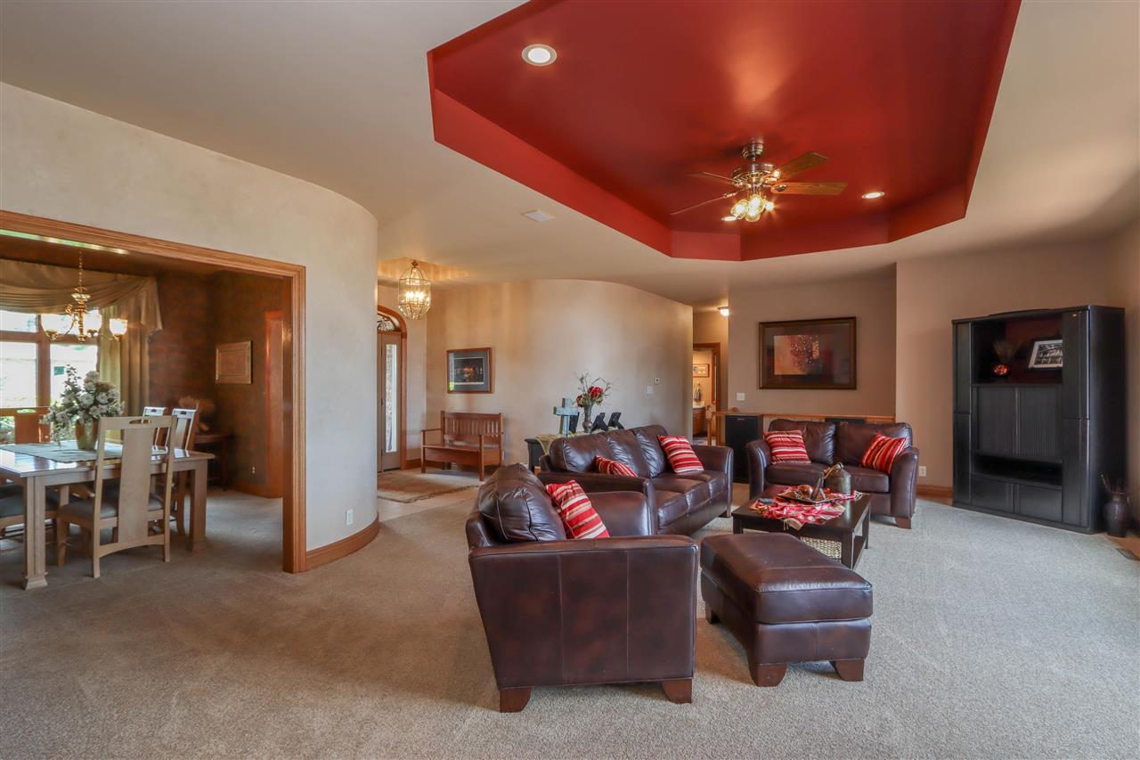 820 S 15th Avenue Washington IA 52353