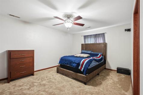 815 10th Ave Place Coralville IA 52241