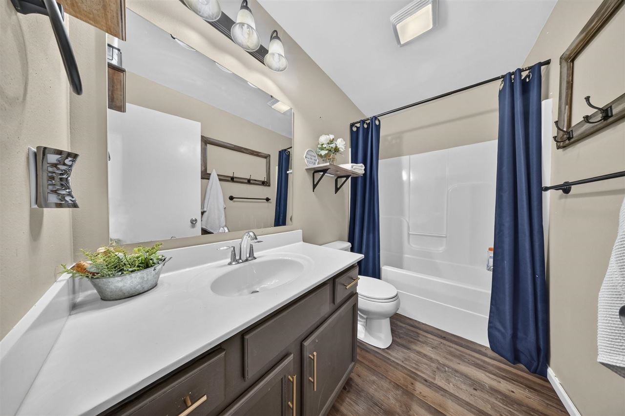1545 Vesti Lane Iowa City IA 52240