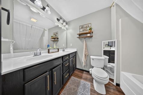 1545 Vesti Lane Iowa City IA 52240