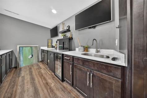 1545 Vesti Lane Iowa City IA 52240