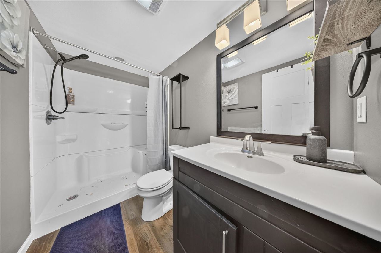 1545 Vesti Lane Iowa City IA 52240