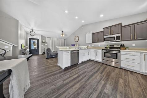 1545 Vesti Lane Iowa City IA 52240
