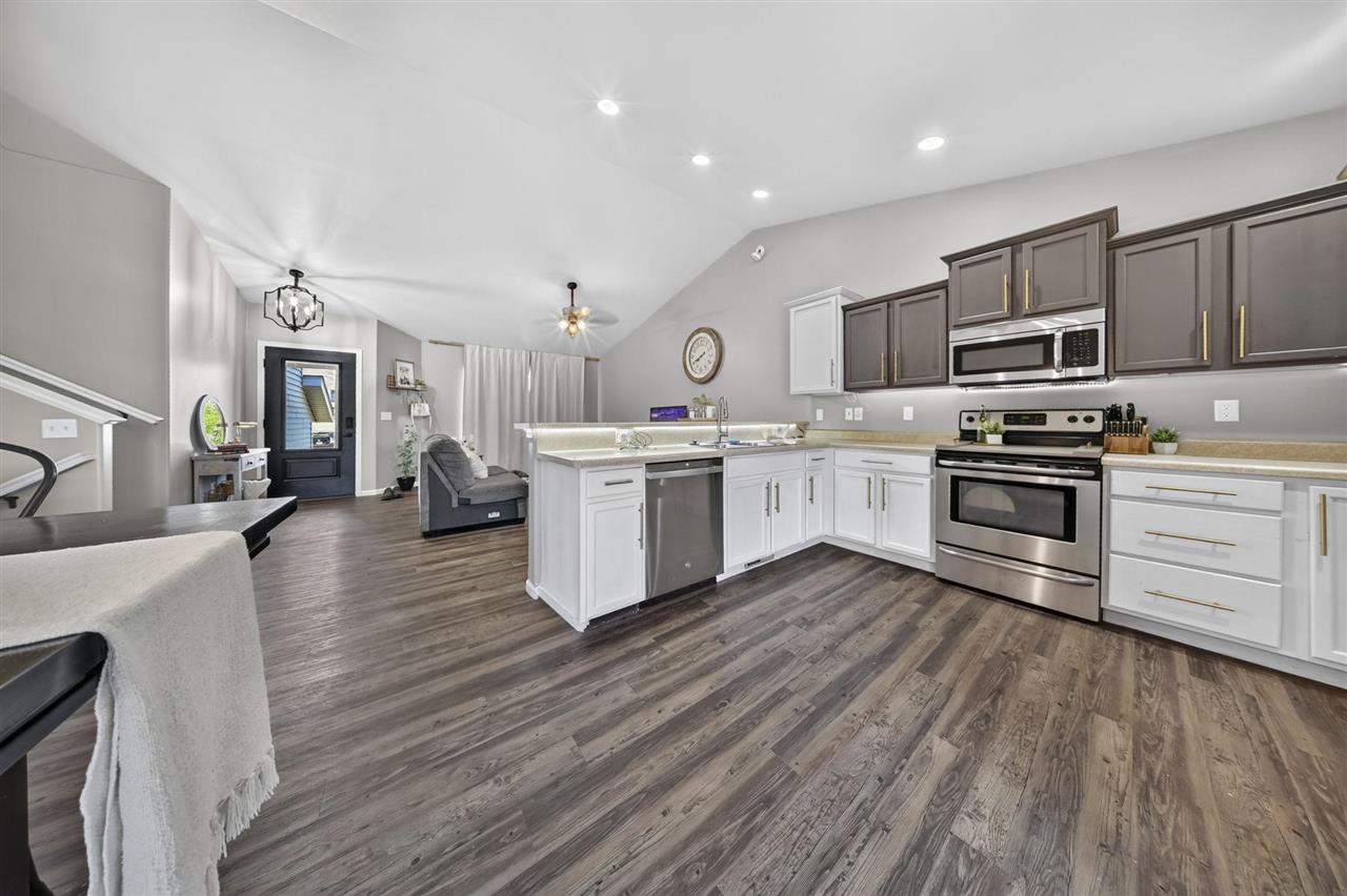1545 Vesti Lane Iowa City IA 52240