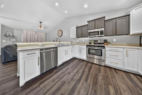 1545 Vesti Lane Iowa City IA 52240