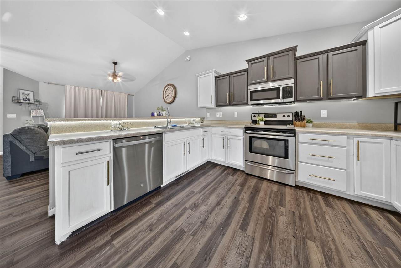 1545 Vesti Lane Iowa City IA 52240