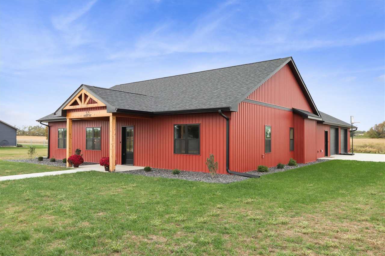 323 Roberts Avenue Marengo IA 52301