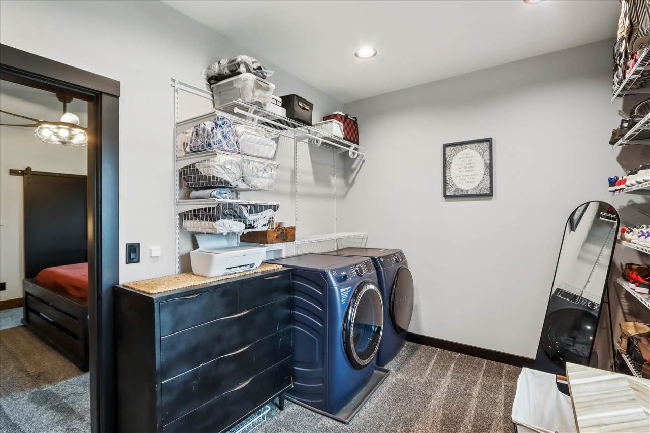 323 Roberts Avenue Marengo IA 52301