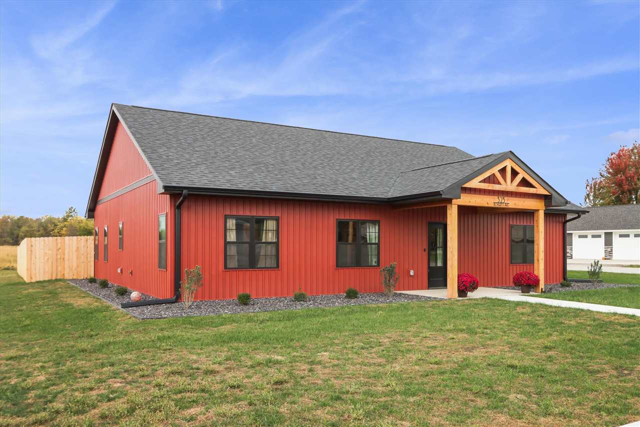 323 Roberts Avenue Marengo IA 52301