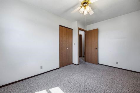 223 Lynda Drive NW Cedar Rapids IA 52405