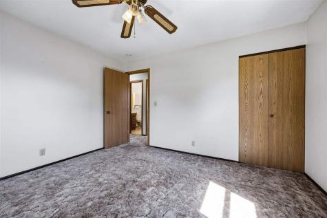 223 Lynda Drive NW Cedar Rapids IA 52405
