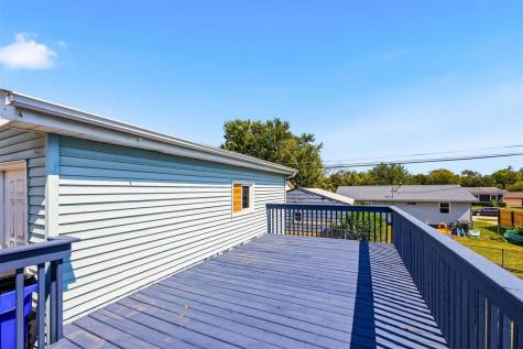 223 Lynda Drive NW Cedar Rapids IA 52405