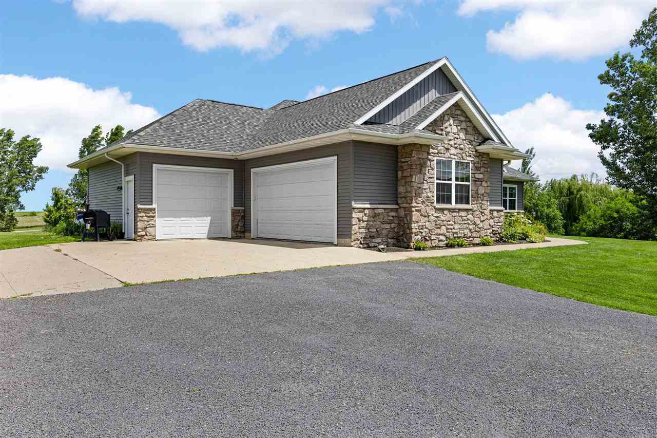 3352 Southridge Drive Amana IA 52203