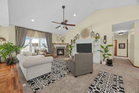 3352 Southridge Drive Amana IA 52203