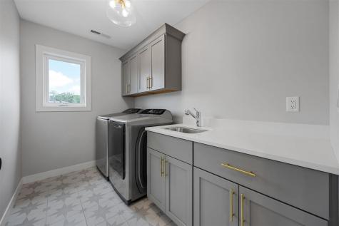 1244 Kona Circle Coralville IA 52241
