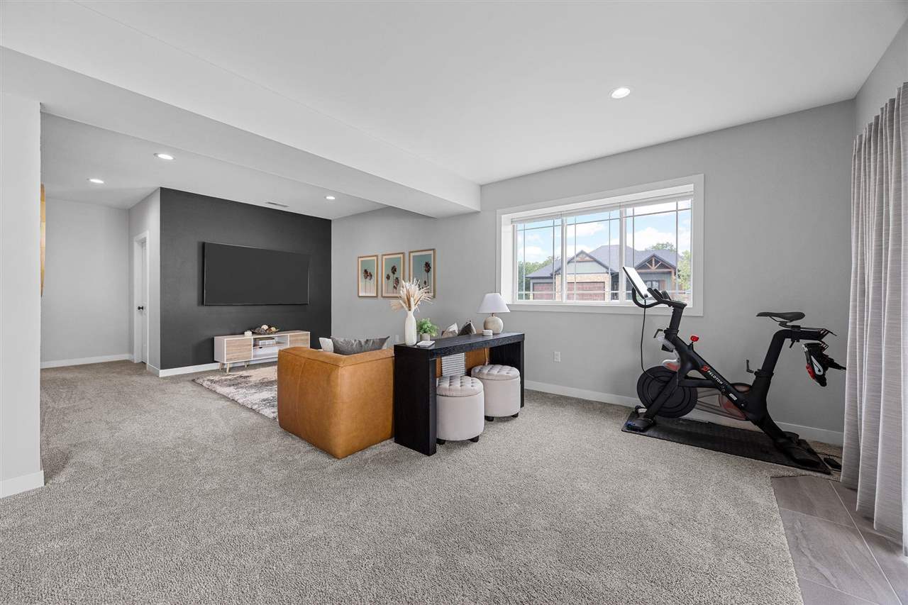 1244 Kona Circle Coralville IA 52241