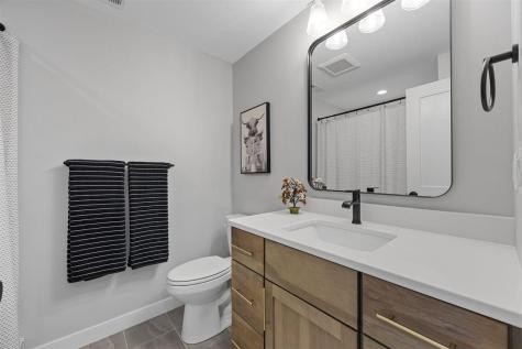 1244 Kona Circle Coralville IA 52241